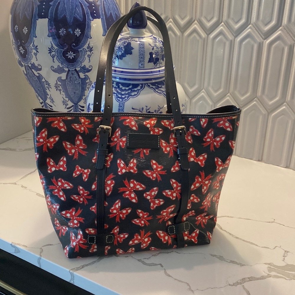 Disney Dooney & Bourke - Minnie Mouse Bow Shopper Tote